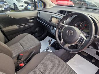 TOYOTA YARIS 1.33 Dual VVT-i Icon Plus Hatchback 5dr Petrol Multidrive S Euro