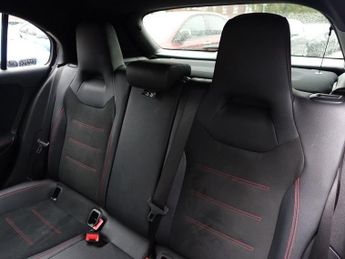 MERCEDES-BENZ A-CLASS 1.3 A200 AMG Line Hatchback 5dr Petrol 7G-DCT Euro 6 (s/s) (163