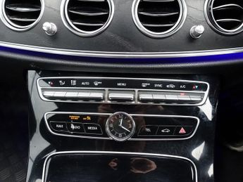 MERCEDES-BENZ E-CLASS 2.0 E220d AMG Line Estate 5dr Diesel G-Tronic+ Euro 6 (s/s) (194