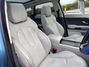 LAND ROVER RANGE ROVER EVOQUE 2.2 SD4 Pure SUV 5dr Diesel Auto 4WD Euro 5 (190 ps)