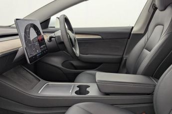TESLA Model 3 Standard Range Plus Saloon 4dr Electric Auto RWD (241 bhp)