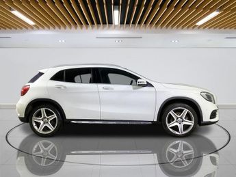 MERCEDES-BENZ GLA 2.1 GLA220d AMG Line (Premium Plus) SUV 5dr Diesel 7G-DCT 4MATIC