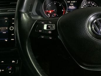 VOLKSWAGEN TIGUAN 2.0 TDI Match SUV 5dr Diesel DSG 4Motion Euro 6 (s/s) (150 ps)