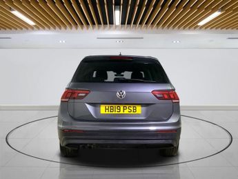 VOLKSWAGEN TIGUAN 2.0 TDI Match SUV 5dr Diesel DSG 4Motion Euro 6 (s/s) (150 ps)