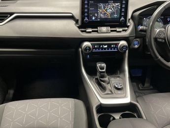 TOYOTA RAV4 2.5 VVT-h Design SUV 5dr Petrol Hybrid CVT 4WD Euro 6 (s/s) (222