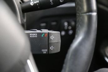 RENAULT CAPTUR 1.5 dCi ENERGY Dynamique Nav SUV 5dr Diesel Auto Euro 6 (s/s) (9