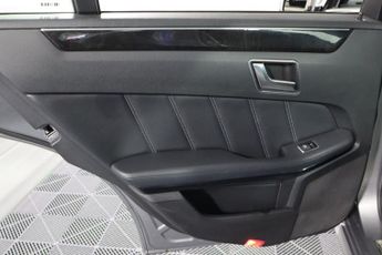 MERCEDES-BENZ E-CLASS 2.1 E250 CDI SE Saloon 4dr Diesel G-Tronic+ Euro 5 (s/s) (204 ps