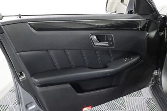 MERCEDES-BENZ E-CLASS 2.1 E250 CDI SE Saloon 4dr Diesel G-Tronic+ Euro 5 (s/s) (204 ps