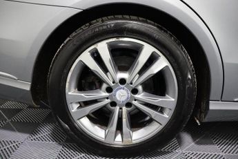 MERCEDES-BENZ E-CLASS 2.1 E250 CDI SE Saloon 4dr Diesel G-Tronic+ Euro 5 (s/s) (204 ps