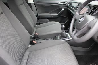 VOLKSWAGEN T-ROC 1.0 TSI GPF S SUV 5dr Petrol Manual Euro 6 (s/s) (115 ps)