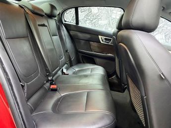 JAGUAR XF 2.2d Premium Luxury Saloon 4dr Diesel Auto Euro 5 (s/s) (200 ps)