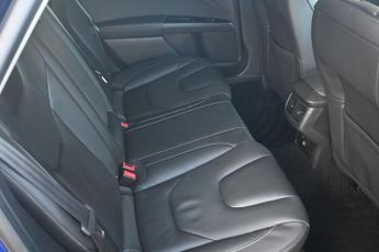 FORD MONDEO 2.0 TDCi Titanium Hatchback 5dr Diesel Powershift Euro 6 (s/s) (