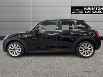 MINI HATCH 1.5 Cooper D Hatchback 5dr Diesel Steptronic Euro 6 (s/s) (116 p