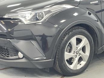 TOYOTA C-HR 1.8 VVT-h Icon SUV 5dr Petrol Hybrid CVT Euro 6 (s/s) (122 ps) -