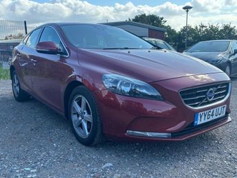 Volvo V40 1.6 D2 SE Hatchback 5 Door Diesel Manual Red
