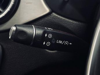 MERCEDES-BENZ CLA 2.1 CLA220d AMG Line Shooting Brake 5 Door Diesel Automatic Whit