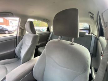 TOYOTA PRIUS 1.8 VVT-h T Spirit Hatchback 5dr Petrol Hybrid CVT Euro 5 (s/s) 