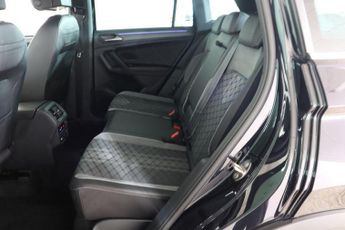 VOLKSWAGEN TIGUAN 1.5 TSI R-Line DSG Euro 6 (s/s) 5dr