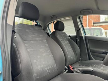 VAUXHALL CORSA 1.4 16V Exclusiv Hatchback 5dr Petrol Auto Euro 5 (A/C) (100 ps)