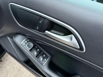 MERCEDES-BENZ A-CLASS 1.5 A180d Sport (Premium) Hatchback 5dr Diesel 7G-DCT Euro 6 (s/