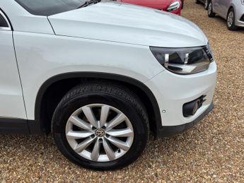 VOLKSWAGEN TIGUAN 2.0 TDI BlueMotion Tech Match SUV 5dr Diesel DSG 4WD Euro 6 (s/s