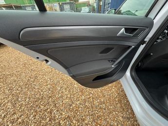 VOLKSWAGEN GOLF 1.5 TSI EVO GPF SE Hatchback 5dr Petrol DSG Euro 6 (s/s) (130 ps