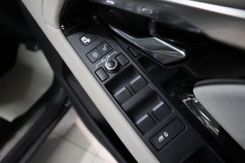 LAND ROVER RANGE ROVER EVOQUE 2.0 D240 R-Dynamic S SUV 5dr Diesel Auto 4WD Euro 6 (s/s) (240 p
