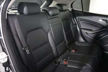 MERCEDES-BENZ 180 2.1 GLA200d Sport (Premium) SUV 5dr Diesel 7G-DCT 4MATIC Euro 6 