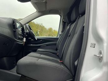 MERCEDES-BENZ VITO eVito 66 Progressive