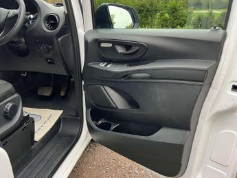 MERCEDES-BENZ VITO eVito 66 Progressive
