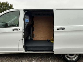 MERCEDES-BENZ VITO eVito 66 Progressive