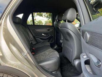 MERCEDES-BENZ GLC 2.0 GLC 220 D 4Matic AMG Line Auto 4WD 5dr
