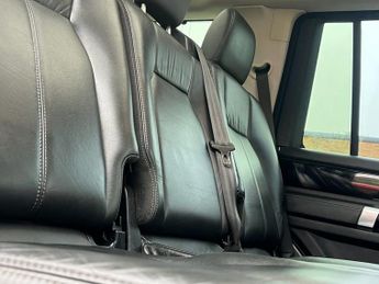 LAND ROVER DISCOVERY 4 3.0 SD V6 HSE SUV 5dr Diesel Auto 4WD Euro 5 (255 bhp)