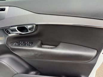 VOLVO XC90 2.0h T8 Twin Engine 9.2kWh Inscription SUV 5dr Petrol Plug-in Hy