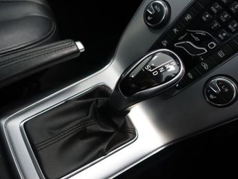 VOLVO V40 1.5 T3 Inscription Hatchback 5dr Petrol Auto Euro 6 (s/s) (152 p