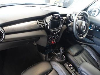 MINI HATCH 1.5 Cooper Exclusive Hatchback 5dr Petrol Steptronic Euro 6 (s/s