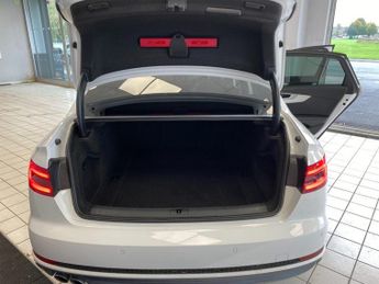 AUDI A4 3.0 TDI V6 S line Saloon 4dr Diesel Tiptronic quattro Euro 6 (s/