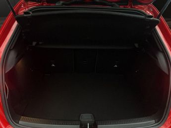 MERCEDES-BENZ A-CLASS 1.3 A180 AMG Line Hatchback 5dr Petrol 7G-DCT Euro 6 (s/s) (136 