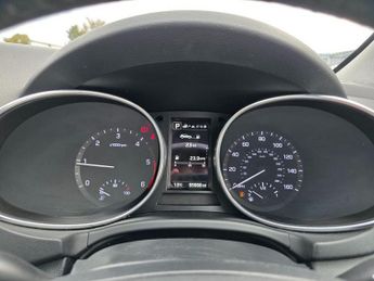 HYUNDAI SANTA FE 2.2 CRDi Blue Drive Premium SE SUV 5dr Diesel Auto 4WD Euro 6 (s