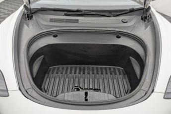 TESLA Model 3 (Dual Motor) Long Range Saloon 4dr Electric Auto 4WDE (346 ps)