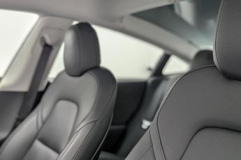 TESLA Model 3 (Dual Motor) Long Range Saloon 4dr Electric Auto 4WDE (346 ps)