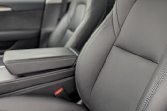 TESLA Model 3 (Dual Motor) Long Range Saloon 4dr Electric Auto 4WDE (346 ps)