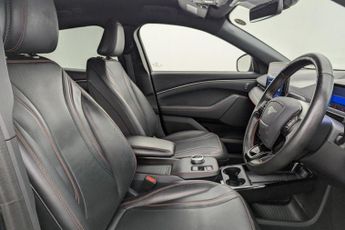 FORD MUSTANG MACH-E Standard Range 70kWh SUV 5dr Electric Automatic AWD (269 ps)