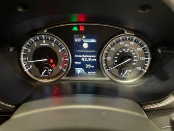 SUZUKI VITARA 1.5 SZ5 SUV 5dr Petrol Hybrid AGS Auto Euro 6 (s/s) (115 ps)