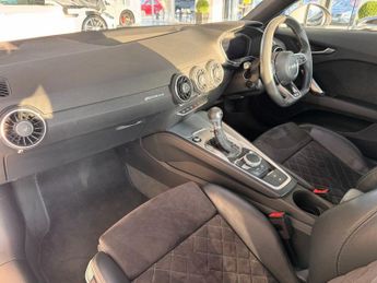 AUDI TT 2.0 TFSI 40 S line Coupe 3dr Petrol S Tronic Euro 6 (s/s) (197 p
