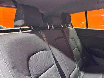 KIA SPORTAGE 1.7 CRDi 2 SUV 5dr Diesel DCT Euro 6 (s/s) (139 bhp)