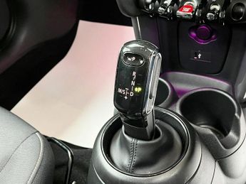 MINI HATCH 1.5 Cooper Classic Hatchback 3dr Petrol Steptronic Euro 6 (s/s) 