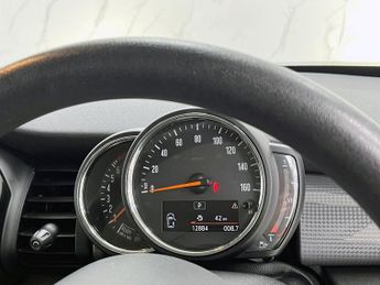 MINI HATCH 1.5 Cooper Classic Hatchback 3dr Petrol Steptronic Euro 6 (s/s) 