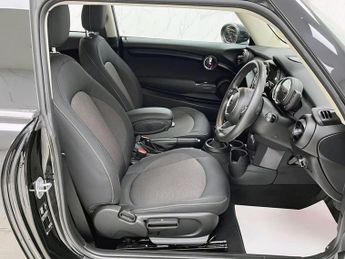MINI HATCH 1.5 Cooper Classic Hatchback 3dr Petrol Steptronic Euro 6 (s/s) 