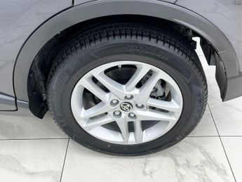 TOYOTA C-HR 1.8 VVT-h GPF Icon SUV 5dr Petrol Hybrid CVT Euro 6 (s/s) (122 p